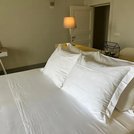 Dimora Di Dante לינה וארוחת בוקר 4*