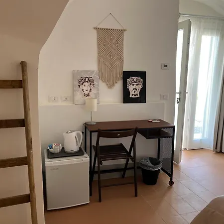 Oda ve Kahvaltı Dimora Di Dante Chiaramonte Gulfi