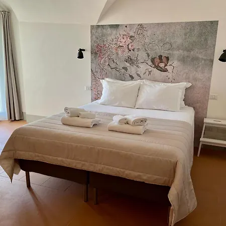 Dimora Di Dante לינה וארוחת בוקר