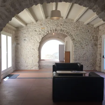 Dimora Di Dante 4* קיארמונטה גולפי