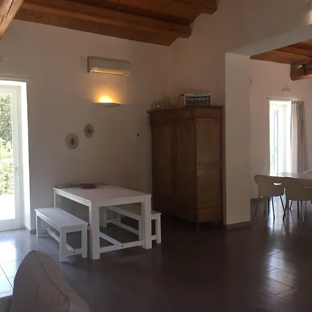 לינה וארוחת בוקר Dimora Di Dante קיארמונטה גולפי