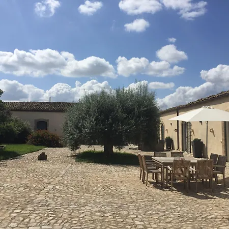 לינה וארוחת בוקר Dimora Di Dante קיארמונטה גולפי