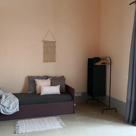 Dimora Di Dante לינה וארוחת בוקר