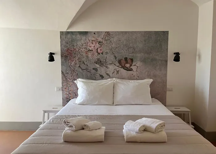 Bed & Breakfast Dimora Di Dante 4*