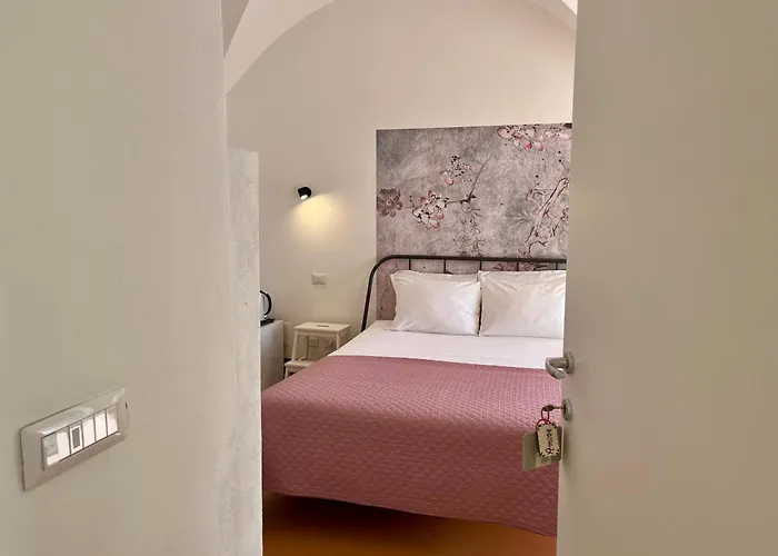 Bed & Breakfast Dimora Di Dante 4*