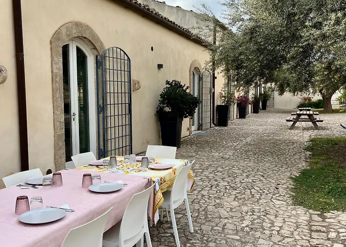 Dimora Di Dante Bed & Breakfast 4*